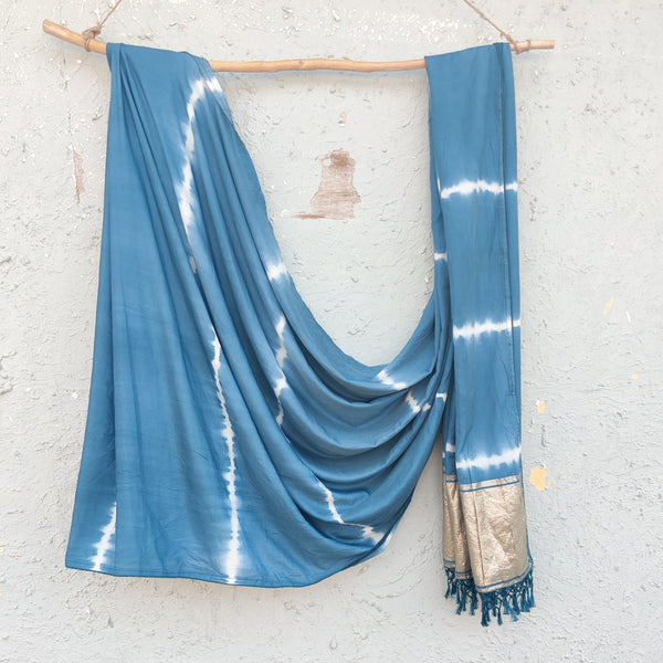 ARADHANA-Pure Cotton Batik Blue With White And Gajji Pallu saree