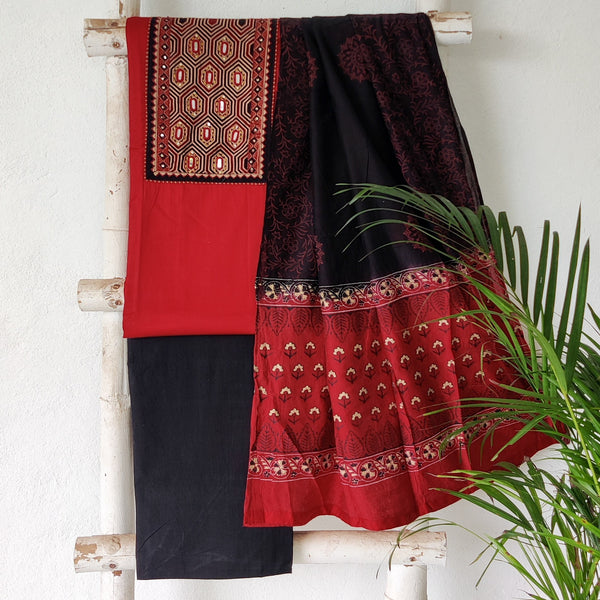 KASHVI-Satin Cotton Plain Red Plain With Ajrak Yoke Design With Mirror Work And Pure Cotton Plain Black Bottom And  Crush Satin Cotton Dupatta Suit