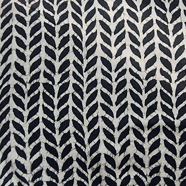 Pure Cotton Screen Print White And Black Leaves Creeper Design Fabric