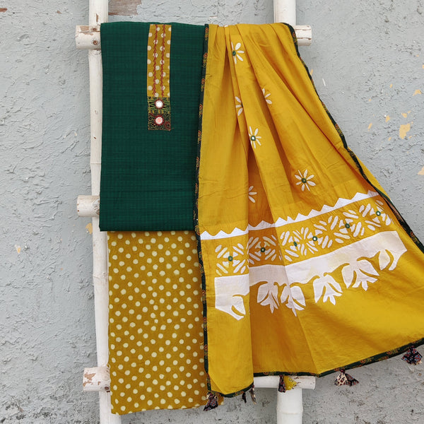 RAAGAVI-Pure Cotton Handloom Dark Green With Mustard Polka Dots Yoke And Mustard Polka Dots Bottom And Cotton Dupatta