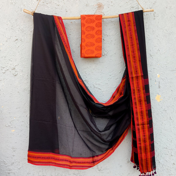 ANTARA-Pure Cotton Bengal Handwoven Soft Saree With A Complementary Contrast Blouse Black Saree