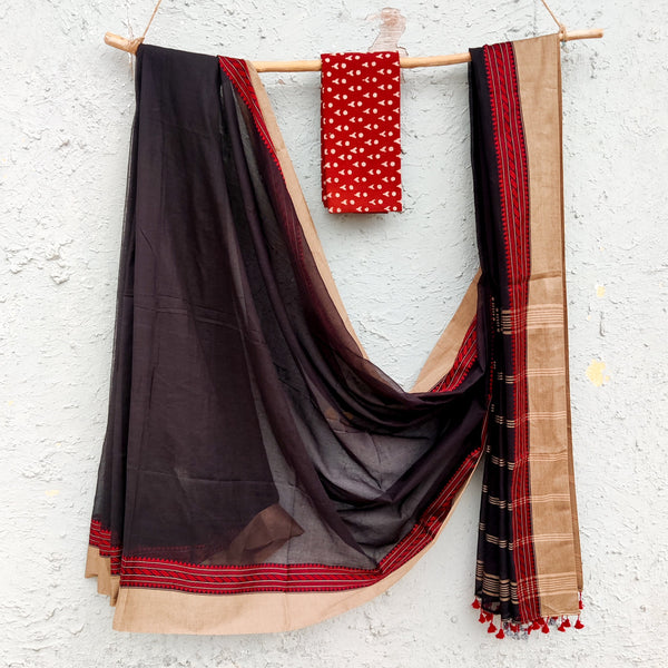 ANTARA-Pure Cotton Bengal Handwoven Soft Saree With A Complementary Contrast Blouse Black With Maroon Saree