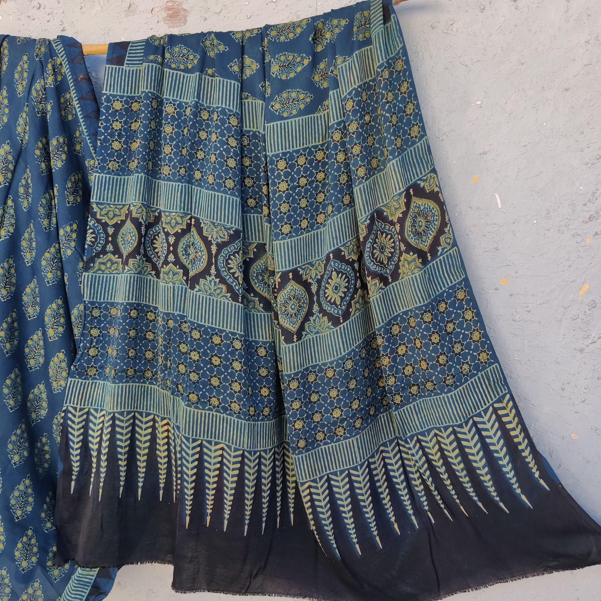 KHWABEEDA - Modal Silk Ajrak Hand Block Print Saree Gajji Palla Blue W -  Sanskruti