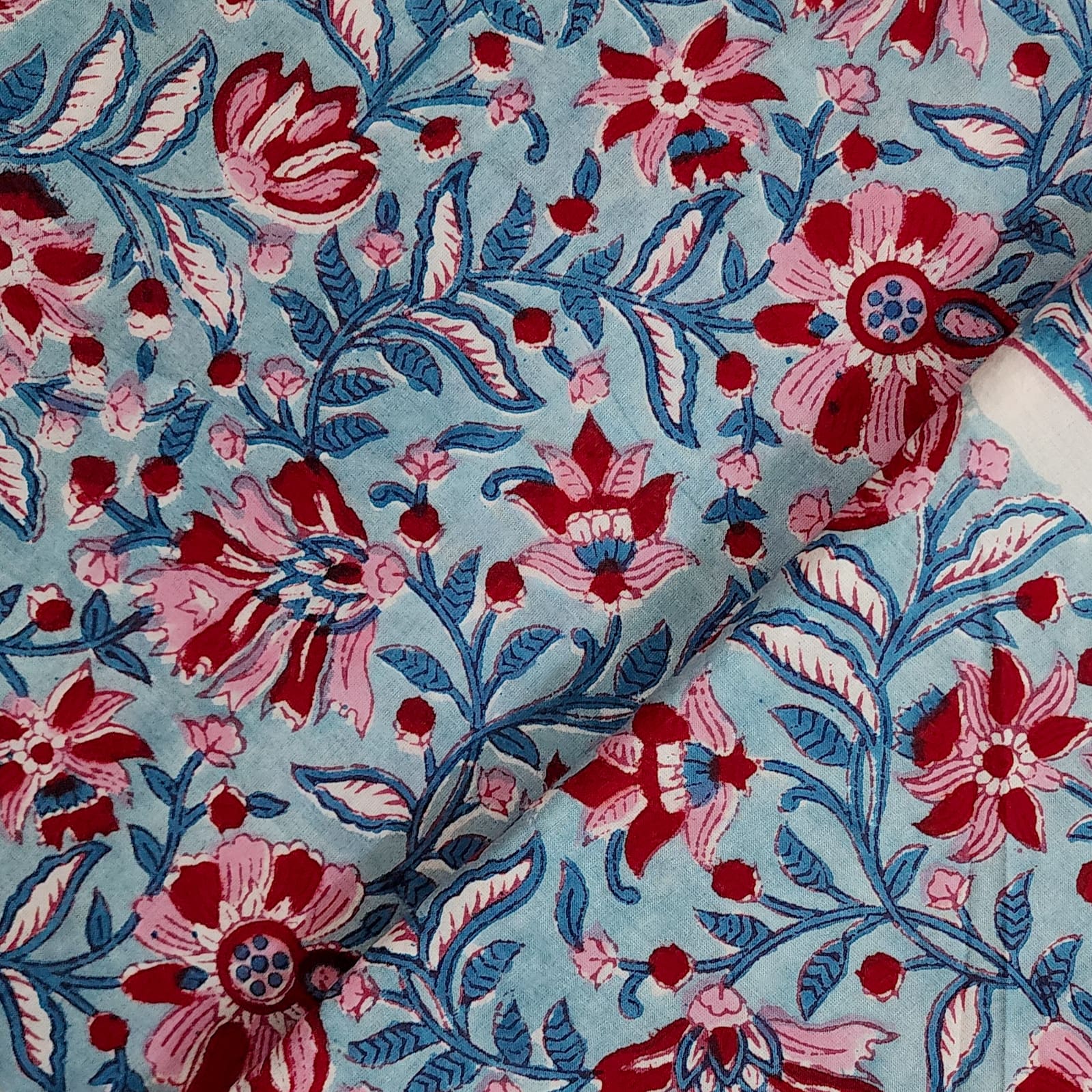Printed Floral Print Rayon Fabric, Packaging Type: Than at Rs 68/meter in  Jaipur