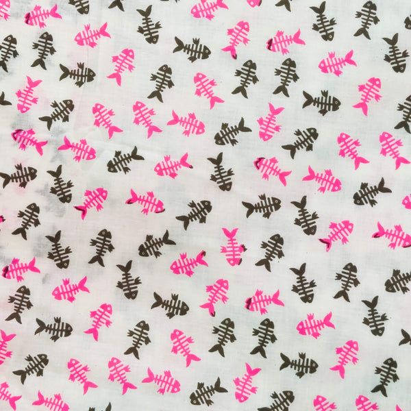 Pure Cotton White With Pink And Grey Fish Bone Screen Print Fabric