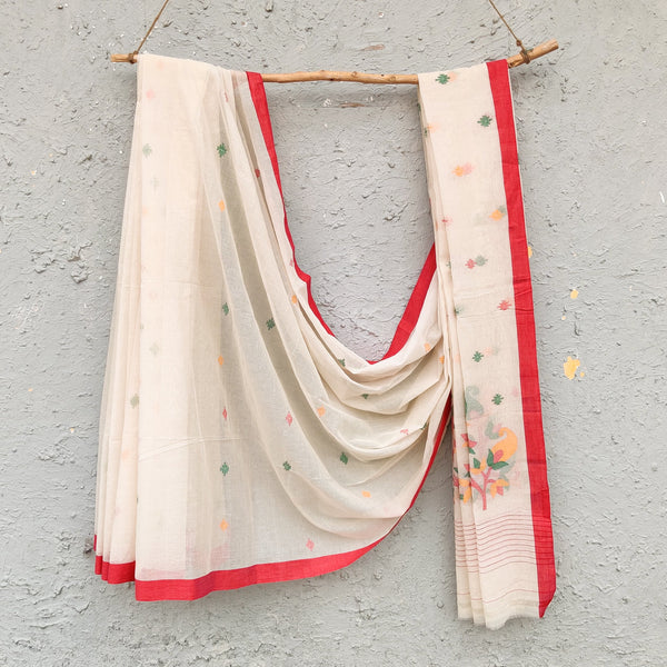 SHEVANTI - Cream Pure Cotton Soft Jamdani Saree With Red Border And Kairi Pallu