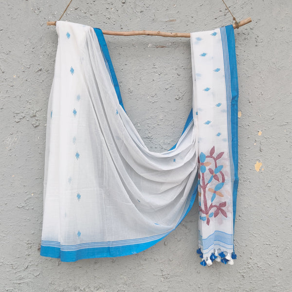 SHEVANTI - White Pure Cotton Soft Jamdani Saree With Light Blue Border