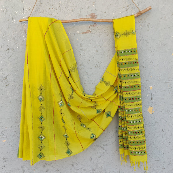 SUI DHAGA KESH - Pure Cotton Handloom Kesh Saree With intricate Hand Stitched Kaatha Design Saree